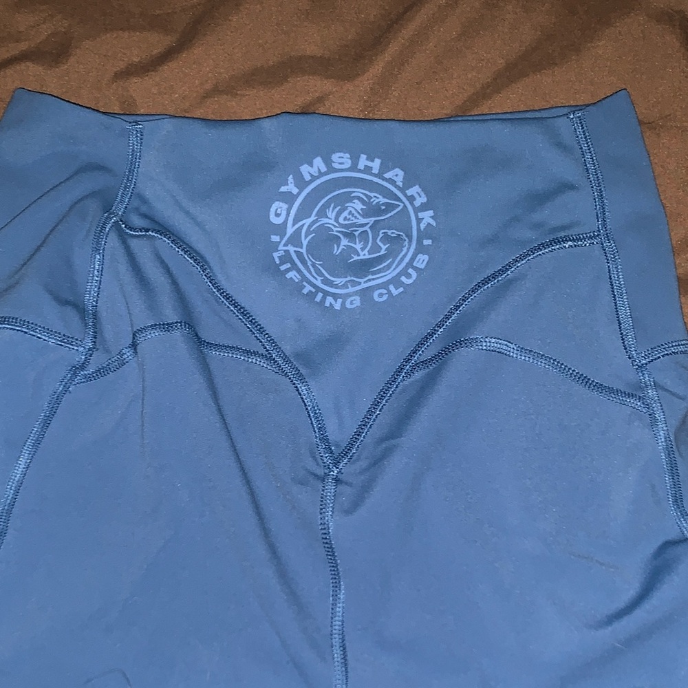 gymshark legacy shorts in SOLD OUT color!!
